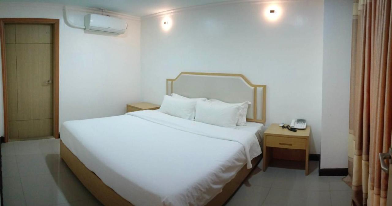 Punta Clark Hotel Clark Field Екстериор снимка